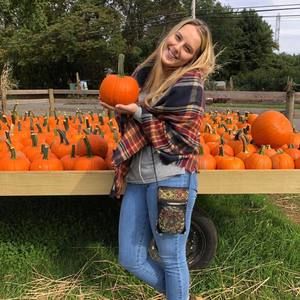 Meet your Posher, Jenny